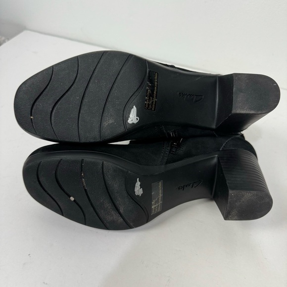 Clarks Bendables Black Leather Suede Round Toe Heeled Ankle Boots Minimalist - Picture 6 of 8